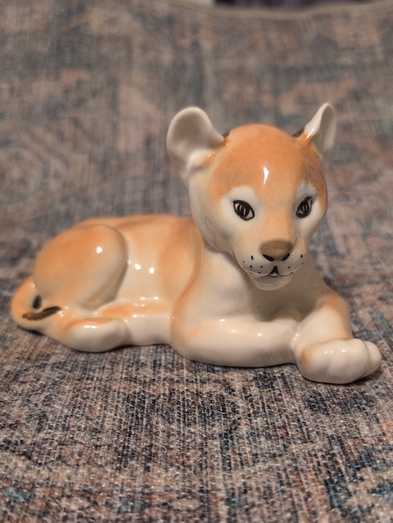 Lomonosov Porcelain Other - Glossy Ceramic Lying Lioness Figurine in Cream and Tan